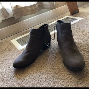 Size 11 boots for women